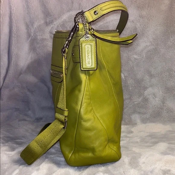 COACH F 23937 Pistachio Green Leather Shoulder Bag With Crossbody Strap - Picture 3 of 12